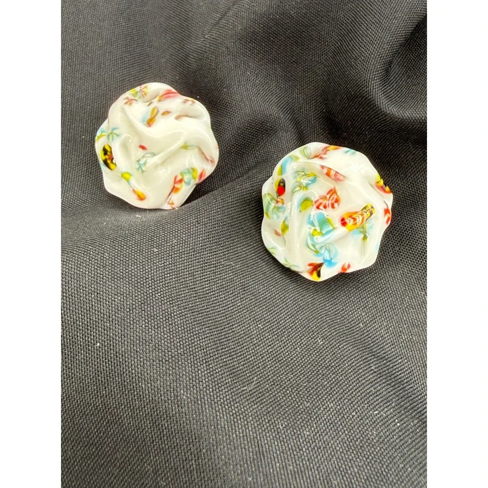 Vintage Japan Milk Glass Confetti Millefiori Clip On Earrings Multi Color White